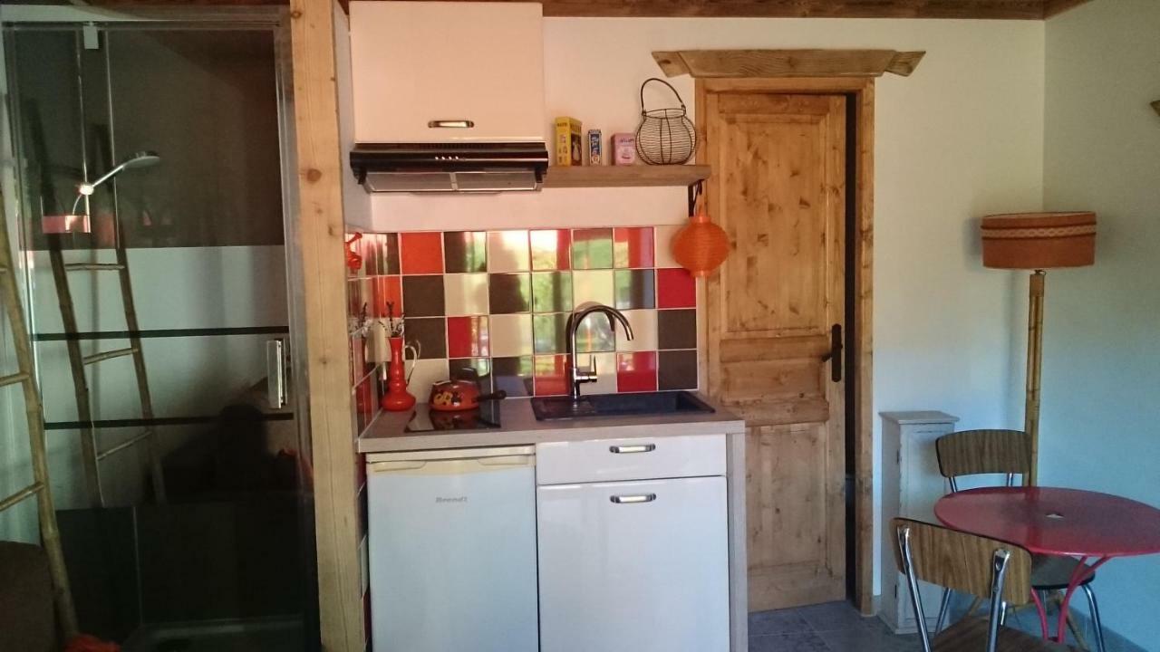 Ferme Familiale Chez Lili Villa Alex Eksteriør bilde