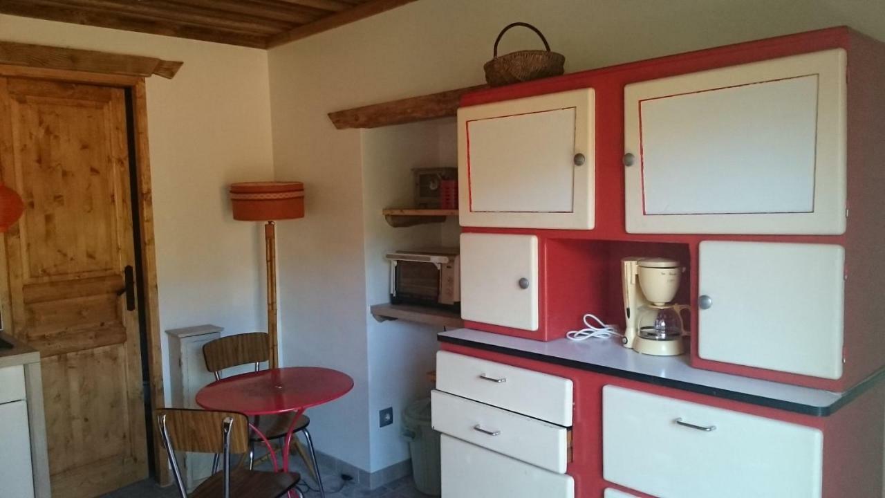 Ferme Familiale Chez Lili Villa Alex Eksteriør bilde