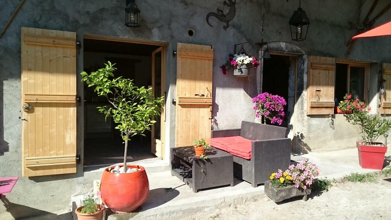 Ferme Familiale Chez Lili Villa Alex Eksteriør bilde