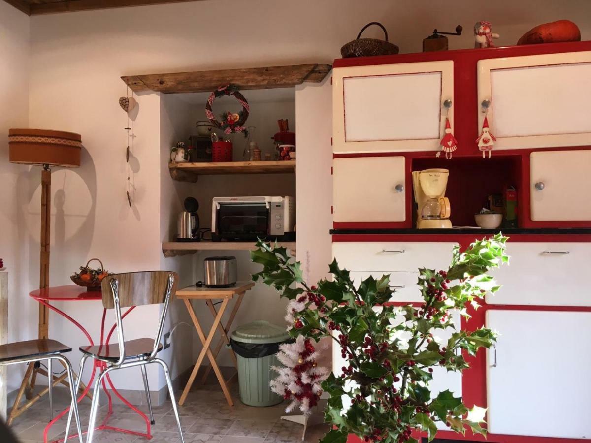 Ferme Familiale Chez Lili Villa Alex Eksteriør bilde