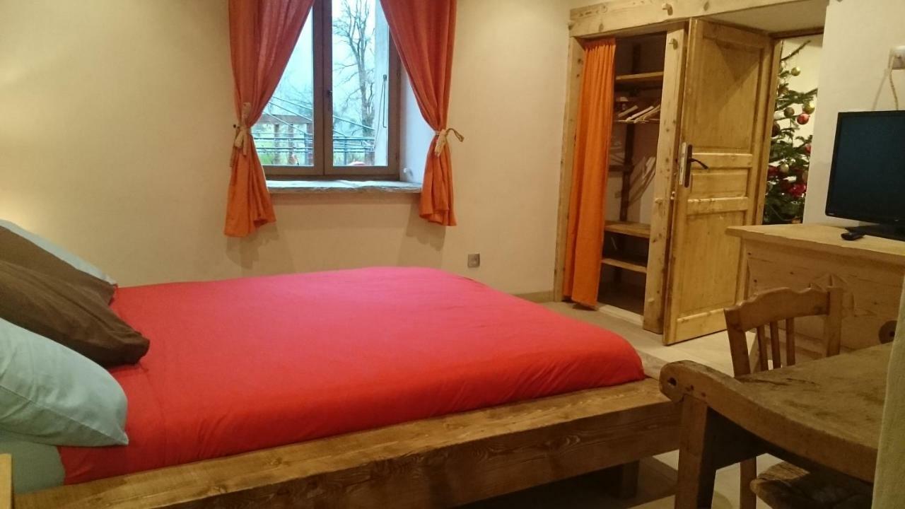 Ferme Familiale Chez Lili Villa Alex Eksteriør bilde