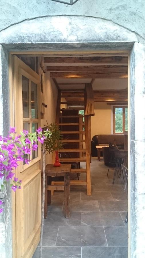 Ferme Familiale Chez Lili Villa Alex Eksteriør bilde